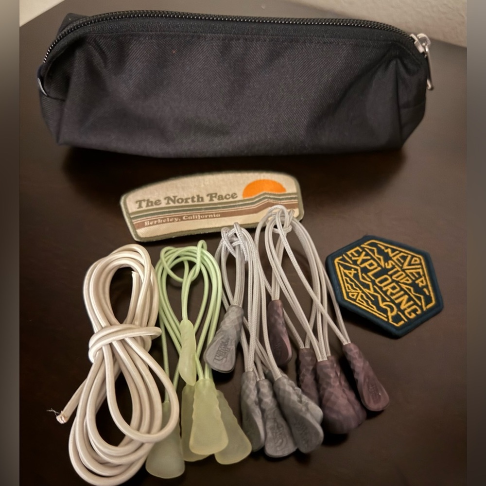 The North Face Mountain Culture Accessory Kit Zipper Pulls Patches Limited